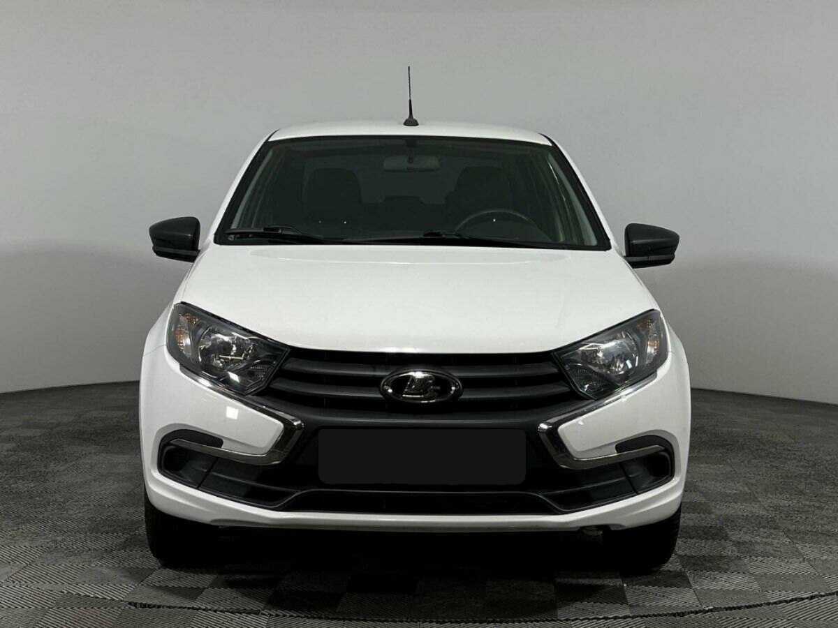 Лада (ВАЗ) Гранта б/у, 2021, Механическая. Фото: #1