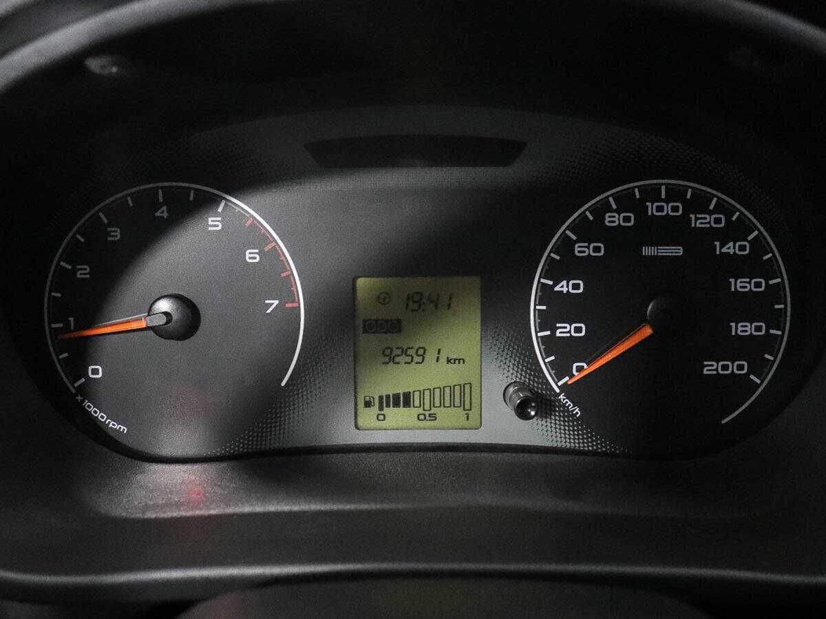 Лада (ВАЗ) Гранта б/у, 2015, Механическая. Фото: #11