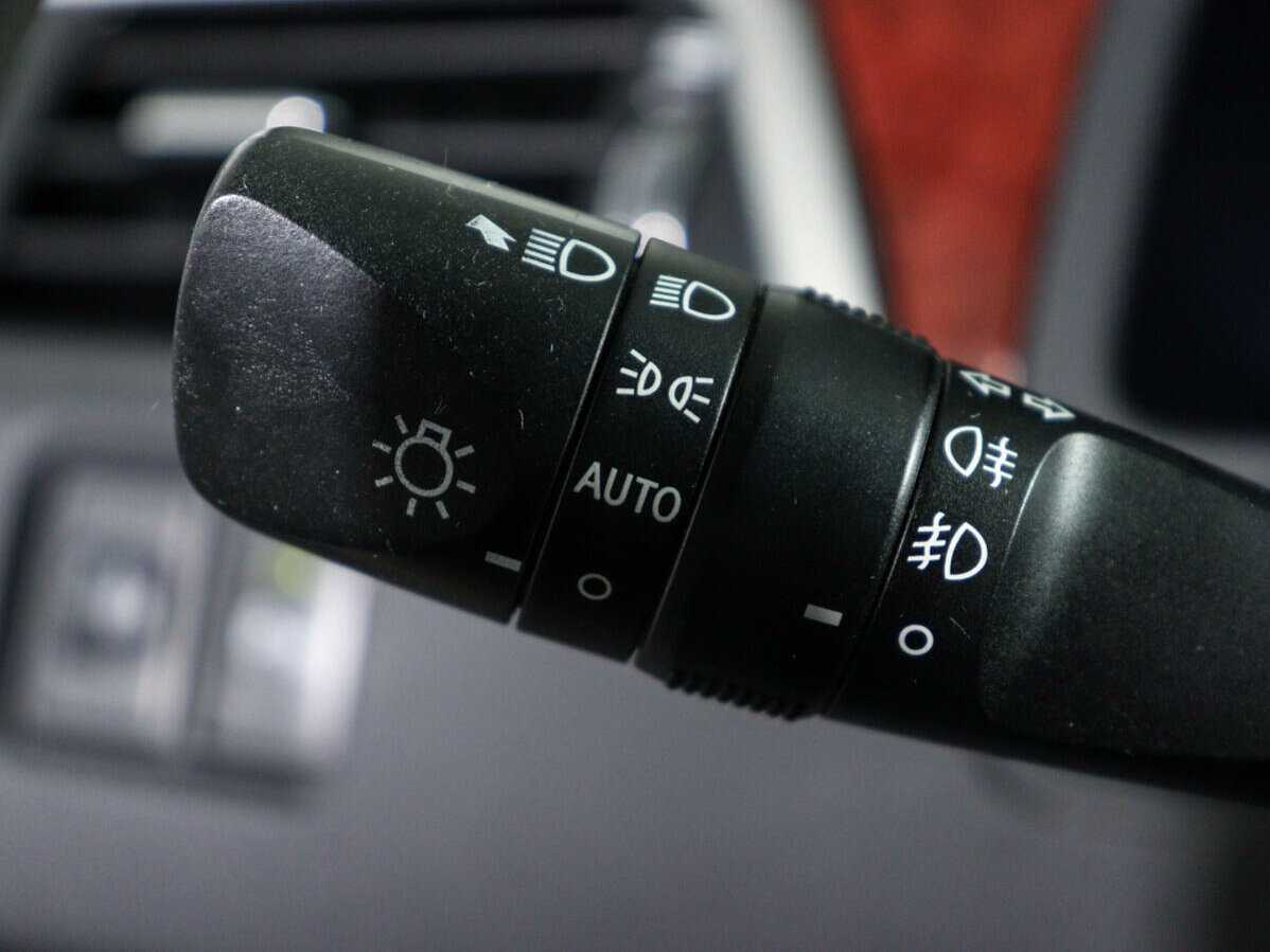 Тойота Камри б/у, 2013, Автоматическая. Фото: #15