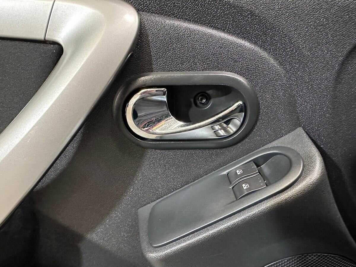 Ниссан Террано б/у, 2014, Механическая. Фото: #12