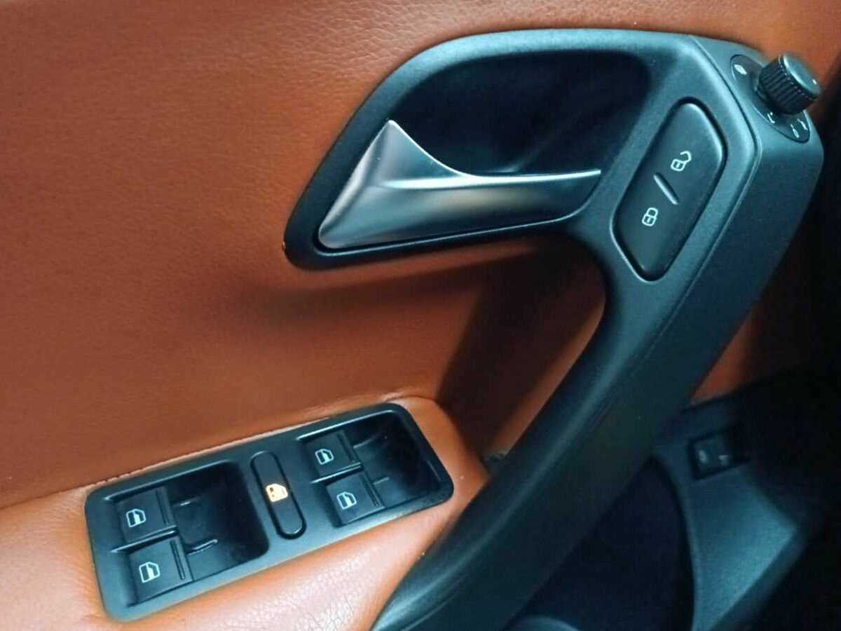 Фольксваген Поло б/у, 2016, Механическая. Фото: #14