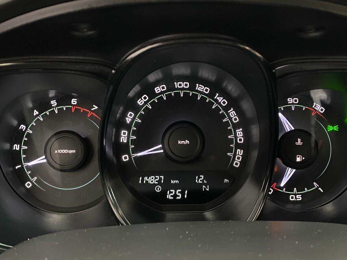 Лада (ВАЗ) Веста б/у, 2016, Роботизированная. Фото: #11