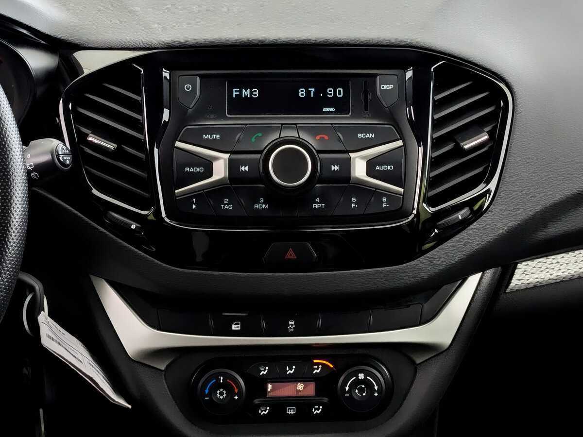 Лада (ВАЗ) Веста б/у, 2019, Механическая. Фото: #12