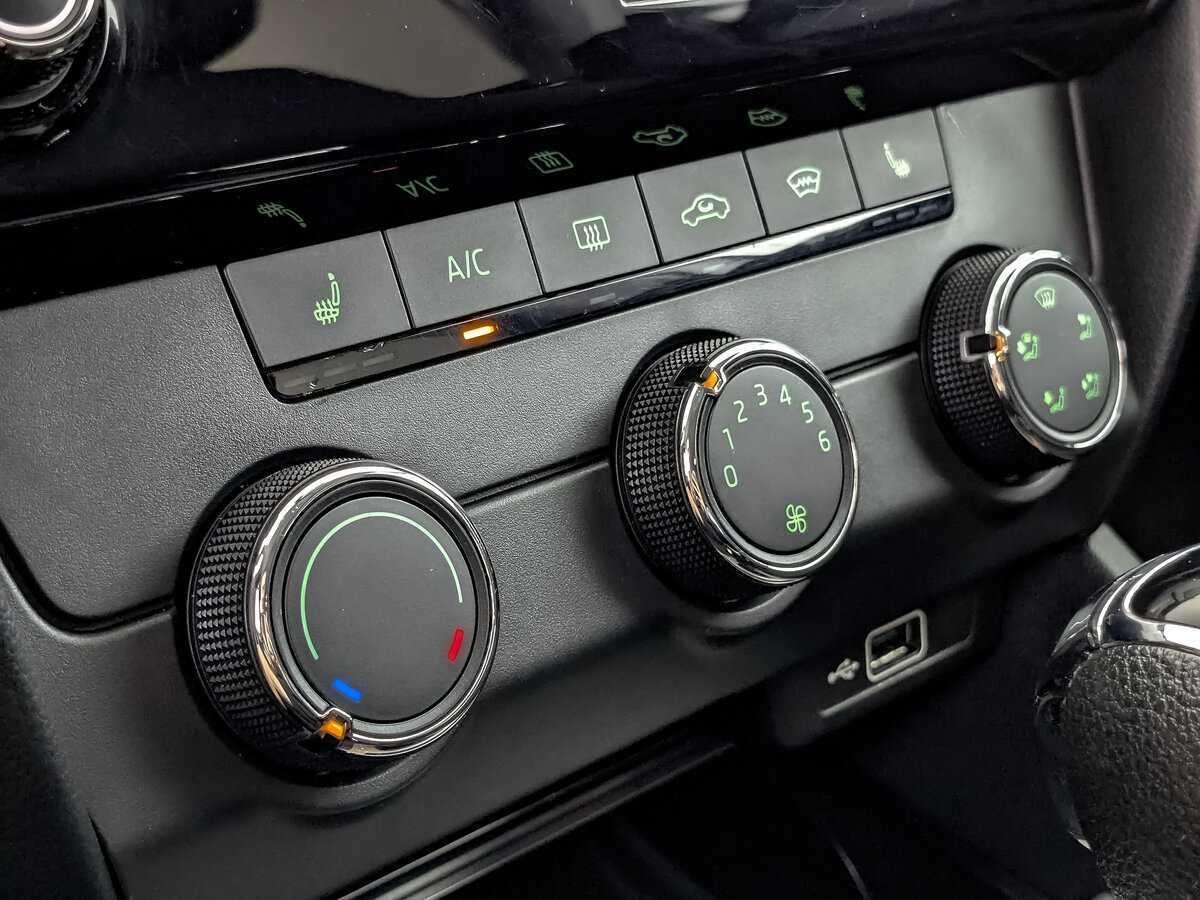 Шкода Октавия б/у, 2018, Роботизированная. Фото: #16