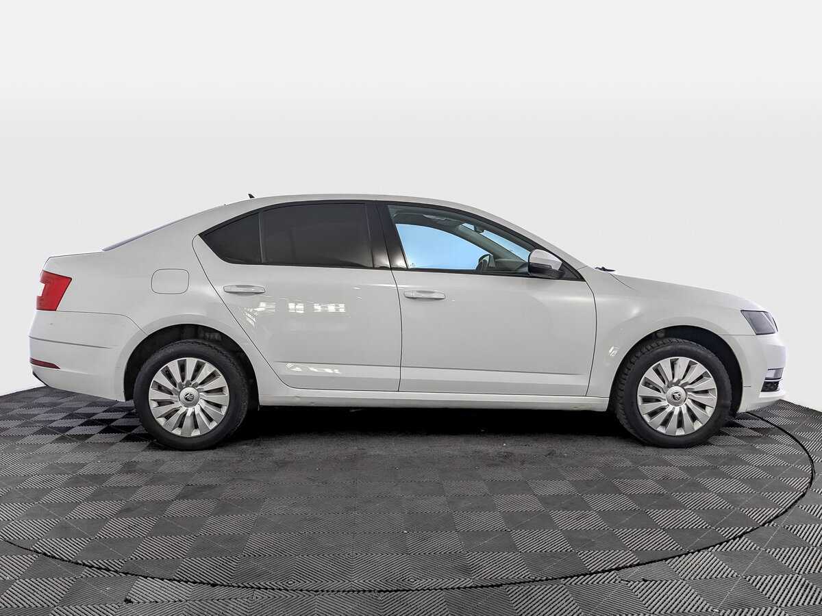 Шкода Октавия б/у, 2017, Механическая. Фото: #3