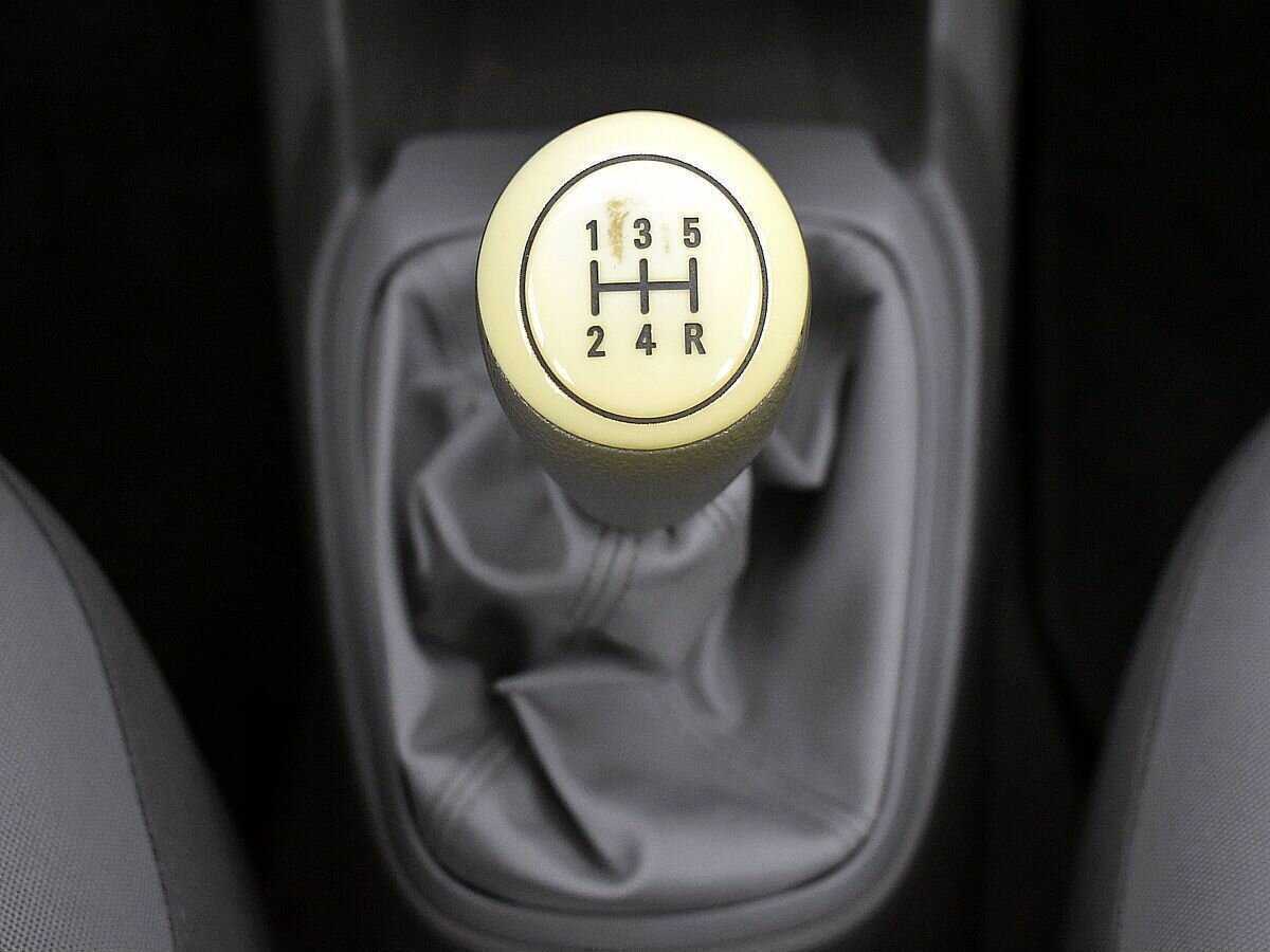 Шевроле Кобальт б/у, 2013, Механическая. Фото: #11