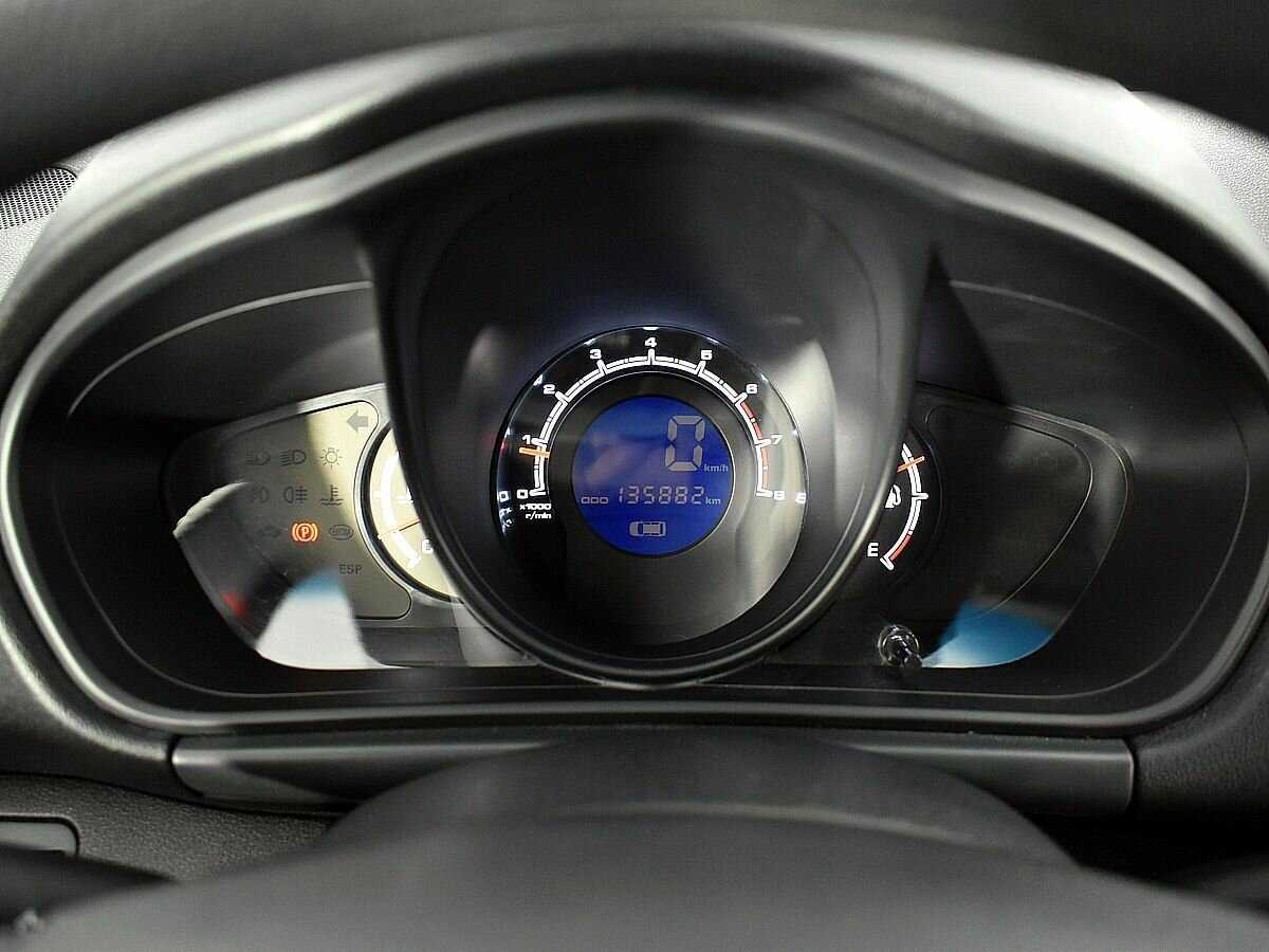 Лифан Икс60 б/у, 2016, Механическая. Фото: #11