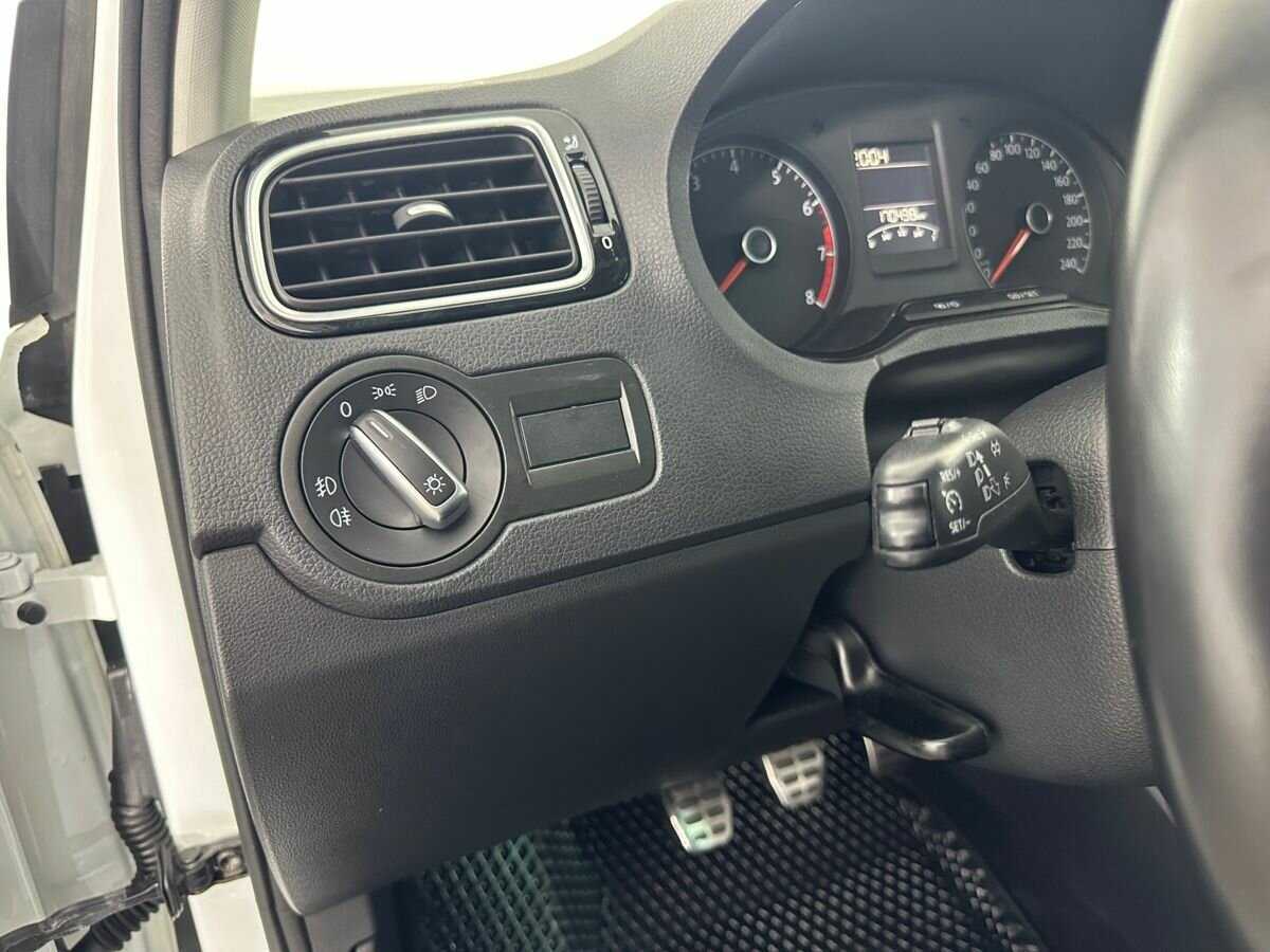 Фольксваген Поло б/у, 2018, Механическая. Фото: #8