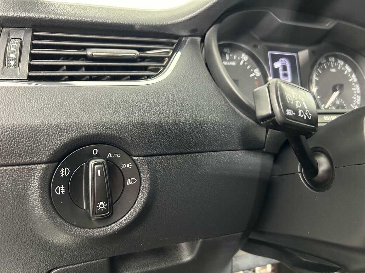 Шкода Октавия б/у, 2014, Роботизированная. Фото: #8