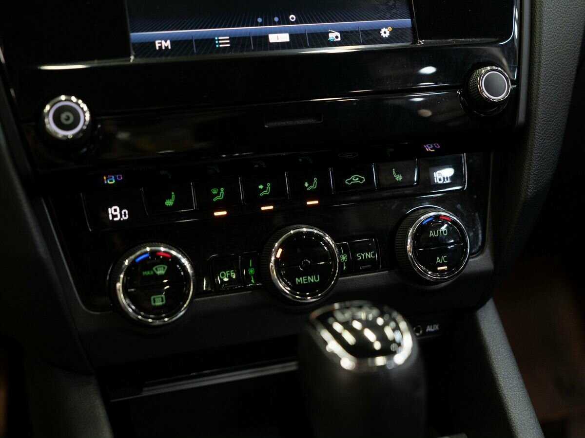 Шкода Октавия б/у, 2017, Роботизированная. Фото: #12