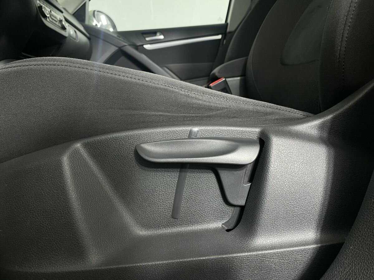 Фольксваген Тигуан б/у, 2012, Автоматическая. Фото: #9