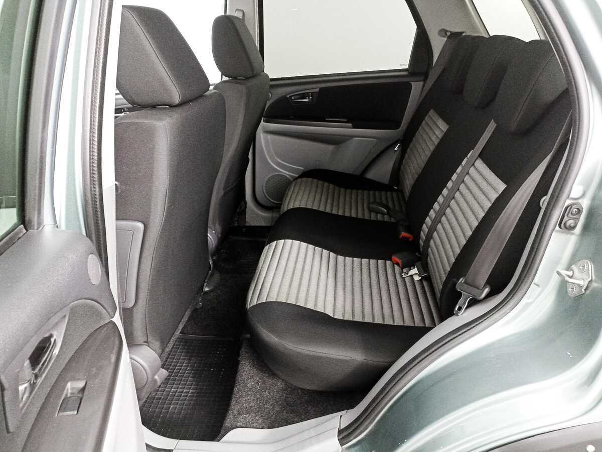 Сузуки С-Икс4 б/у, 2013, Механическая. Фото: #7