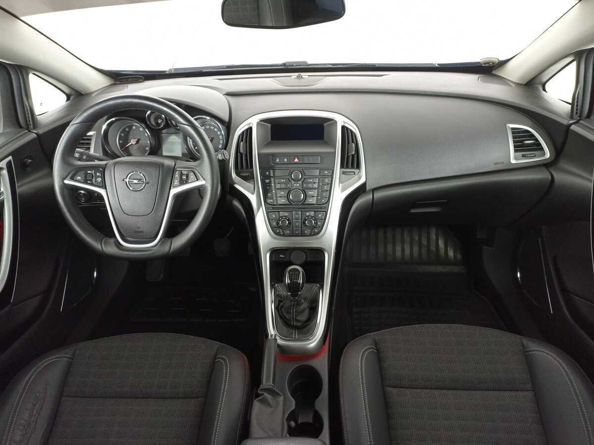 Опель Астра б/у, 2013, Механическая. Фото: #11