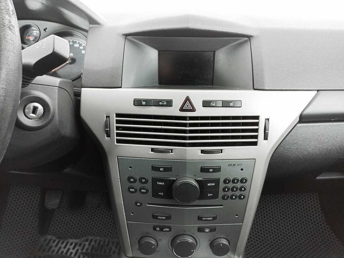 Опель Астра б/у, 2013, Механическая. Фото: #12