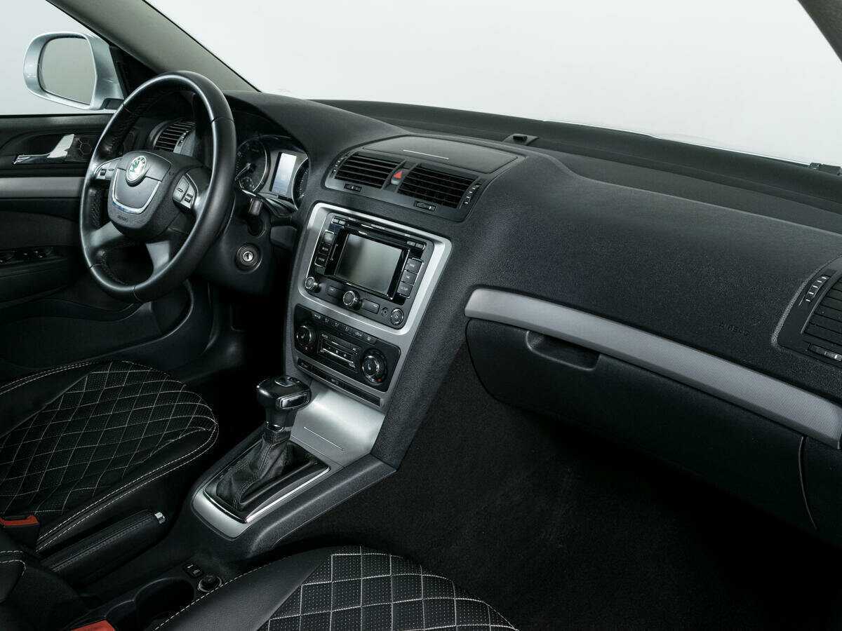 Шкода Октавия б/у, 2013, Автоматическая. Фото: #8