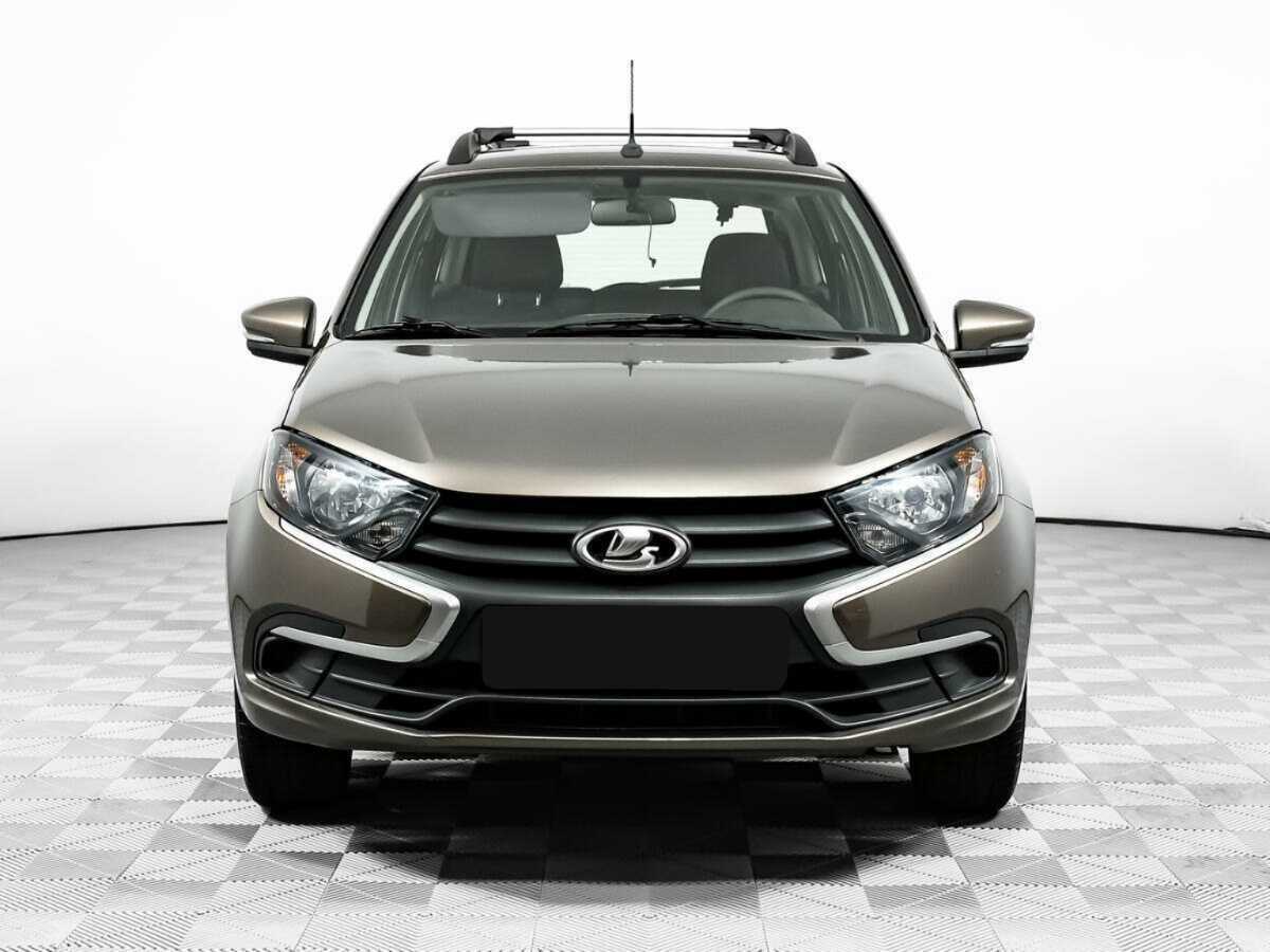 Лада (ВАЗ) Гранта б/у, 2022, Механическая. Фото: #1