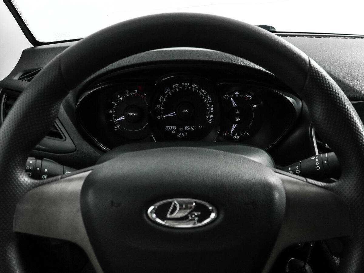 Лада (ВАЗ) Веста б/у, 2017, Механическая. Фото: #12