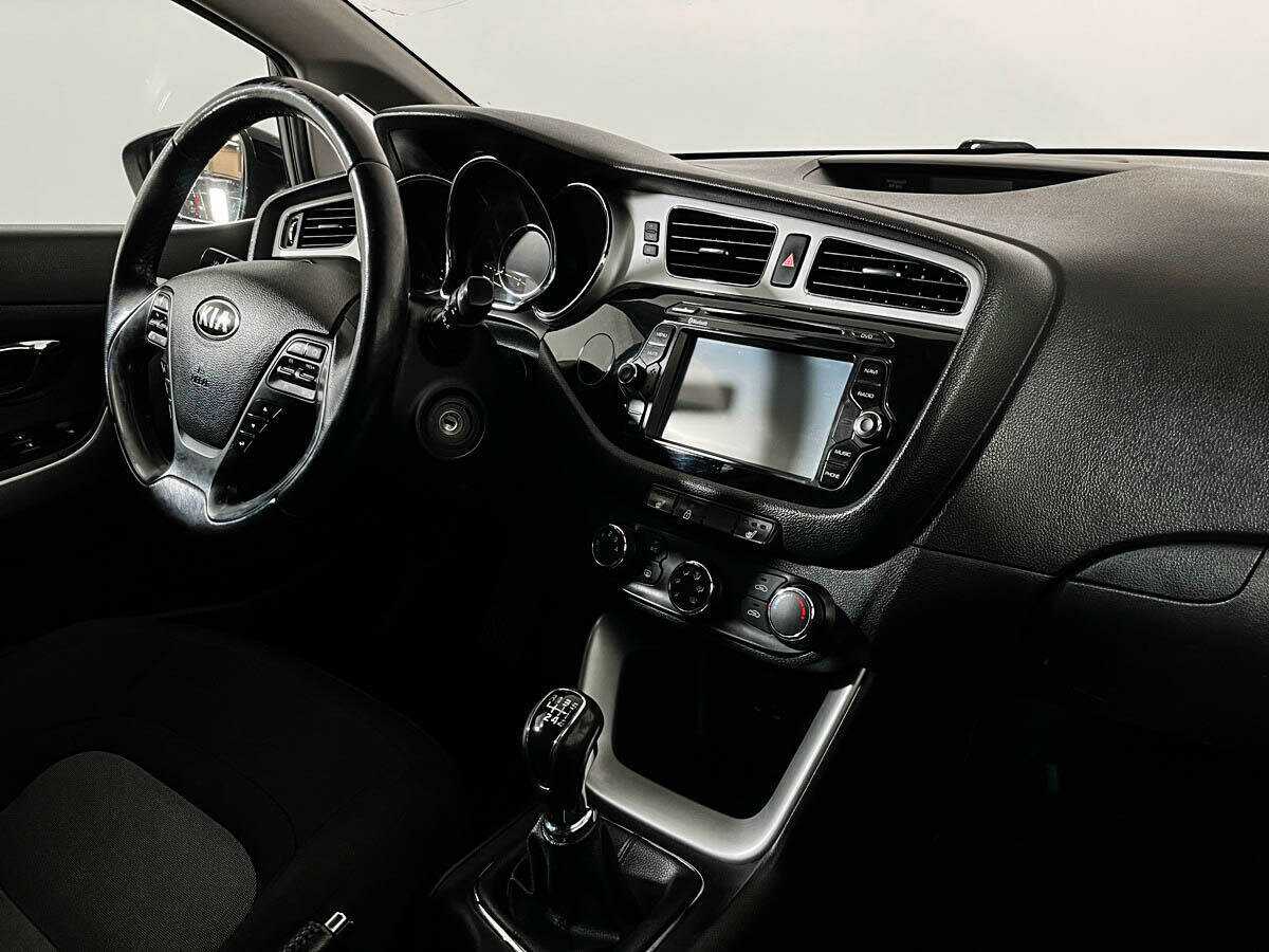 Киа Сид б/у, 2015, Механическая. Фото: #6