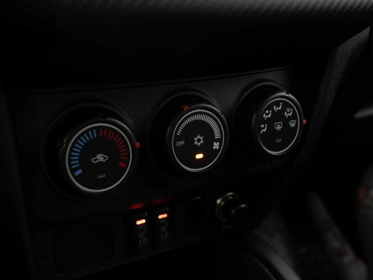 Митсубиши АС-Икс б/у, 2018, Механическая. Фото: #19