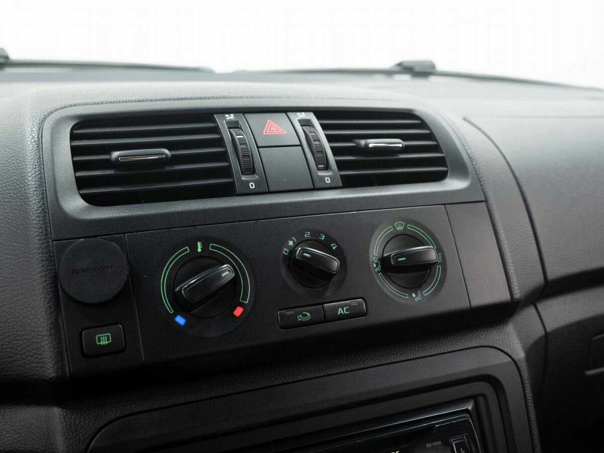 Шкода Фабия б/у, 2013, Механическая. Фото: #17