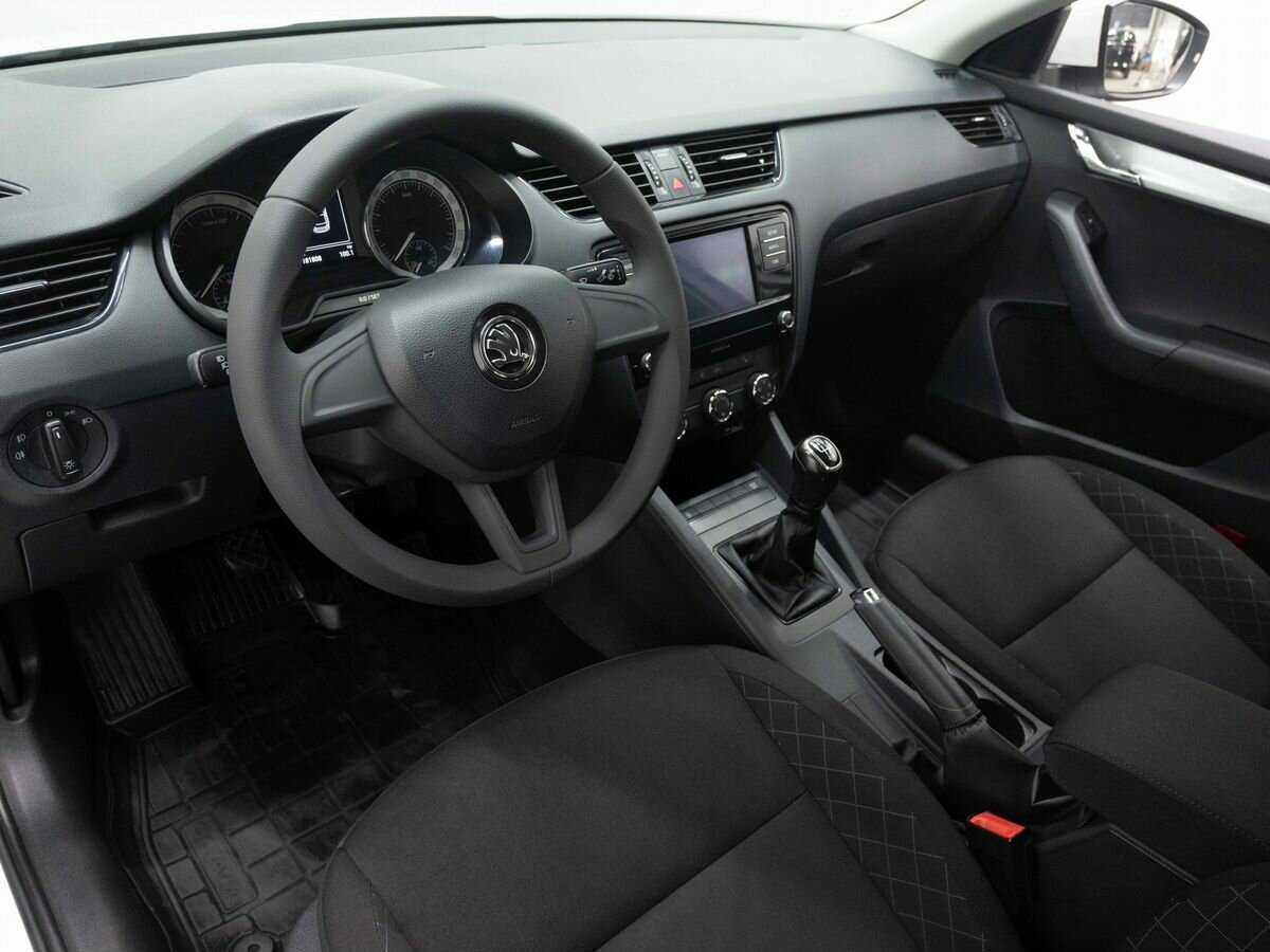 Шкода Октавия б/у, 2019, Механическая. Фото: #8