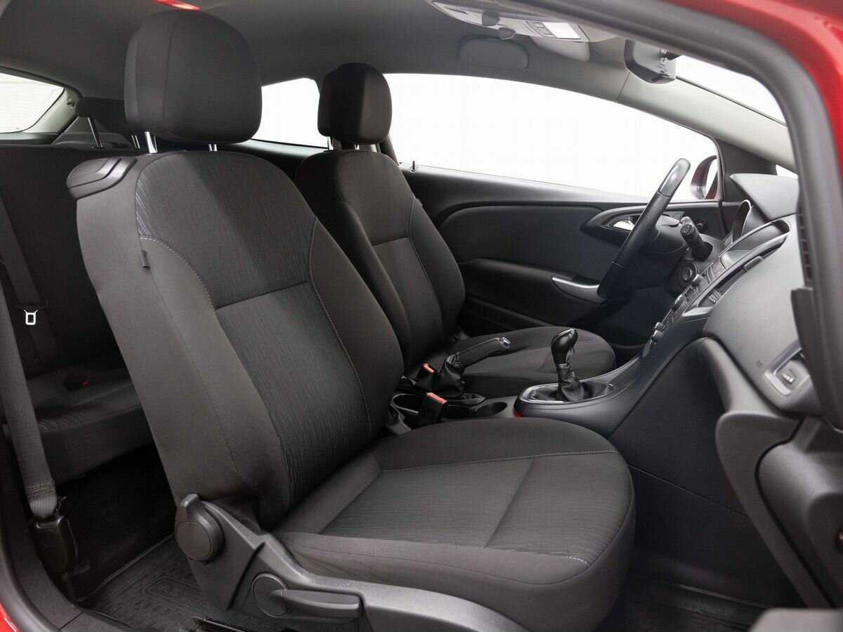 Опель Астра б/у, 2012, Механическая. Фото: #12