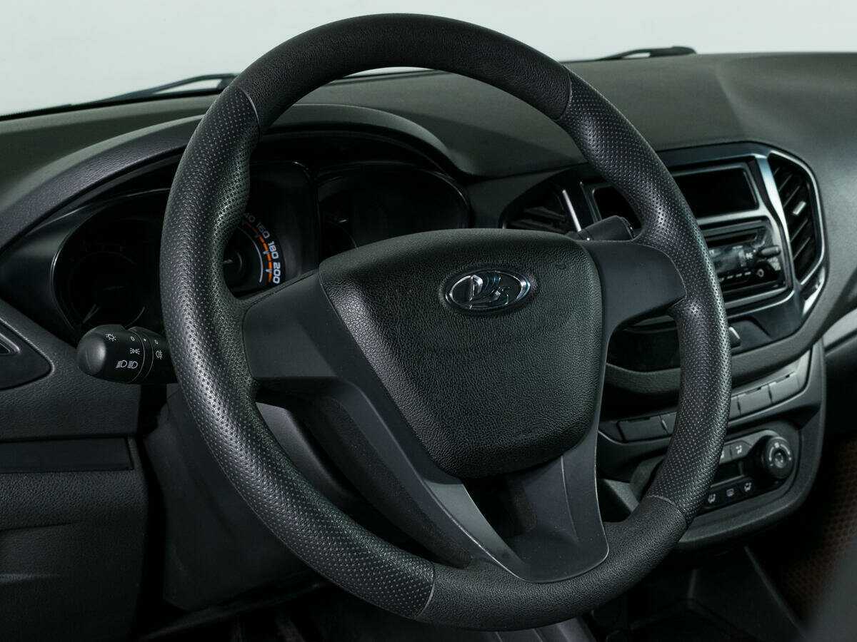 Лада (ВАЗ) Веста б/у, 2017, Механическая. Фото: #12