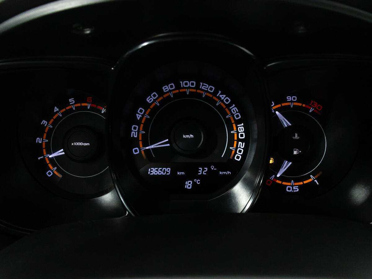 Лада (ВАЗ) Веста б/у, 2017, Механическая. Фото: #11