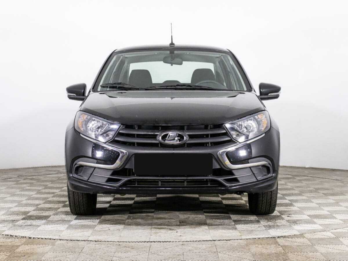 Лада (ВАЗ) Гранта б/у, 2022, Механическая. Фото: #1