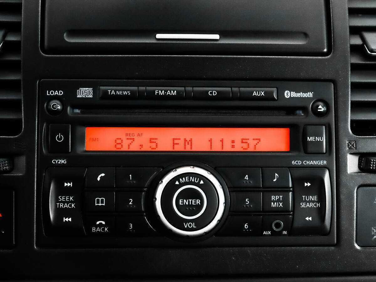 Ниссан Тиида б/у, 2012, Механическая. Фото: #12