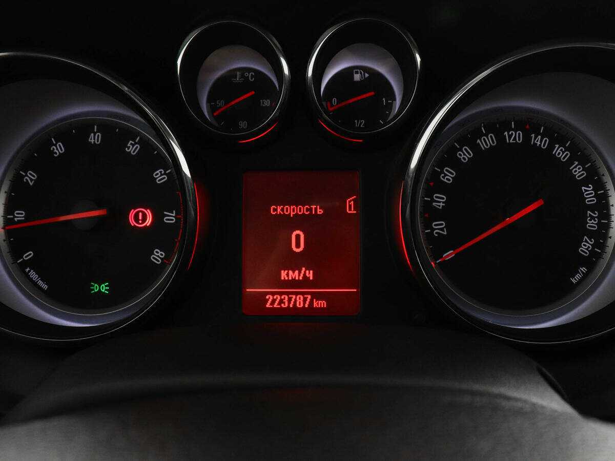 Опель Астра б/у, 2013, Механическая. Фото: #6