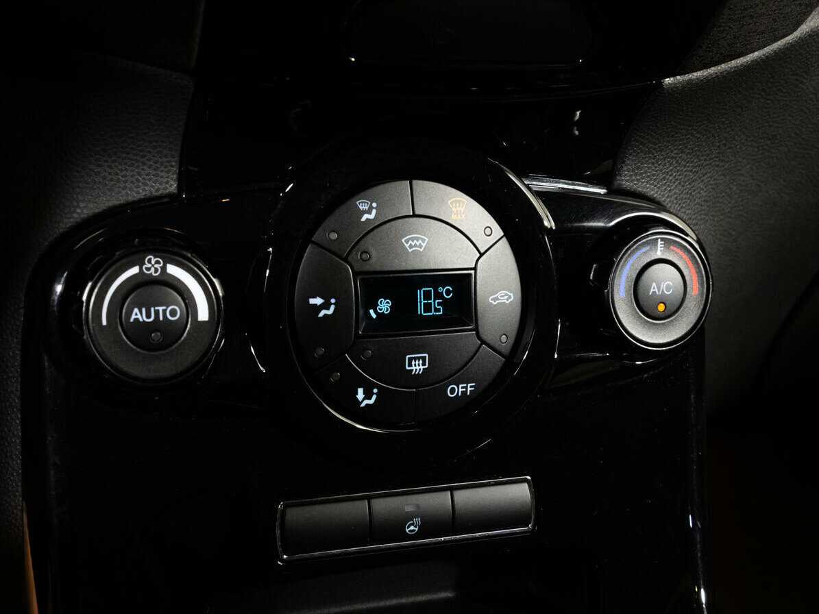 Форд Фиеста б/у, 2017, Роботизированная. Фото: #11