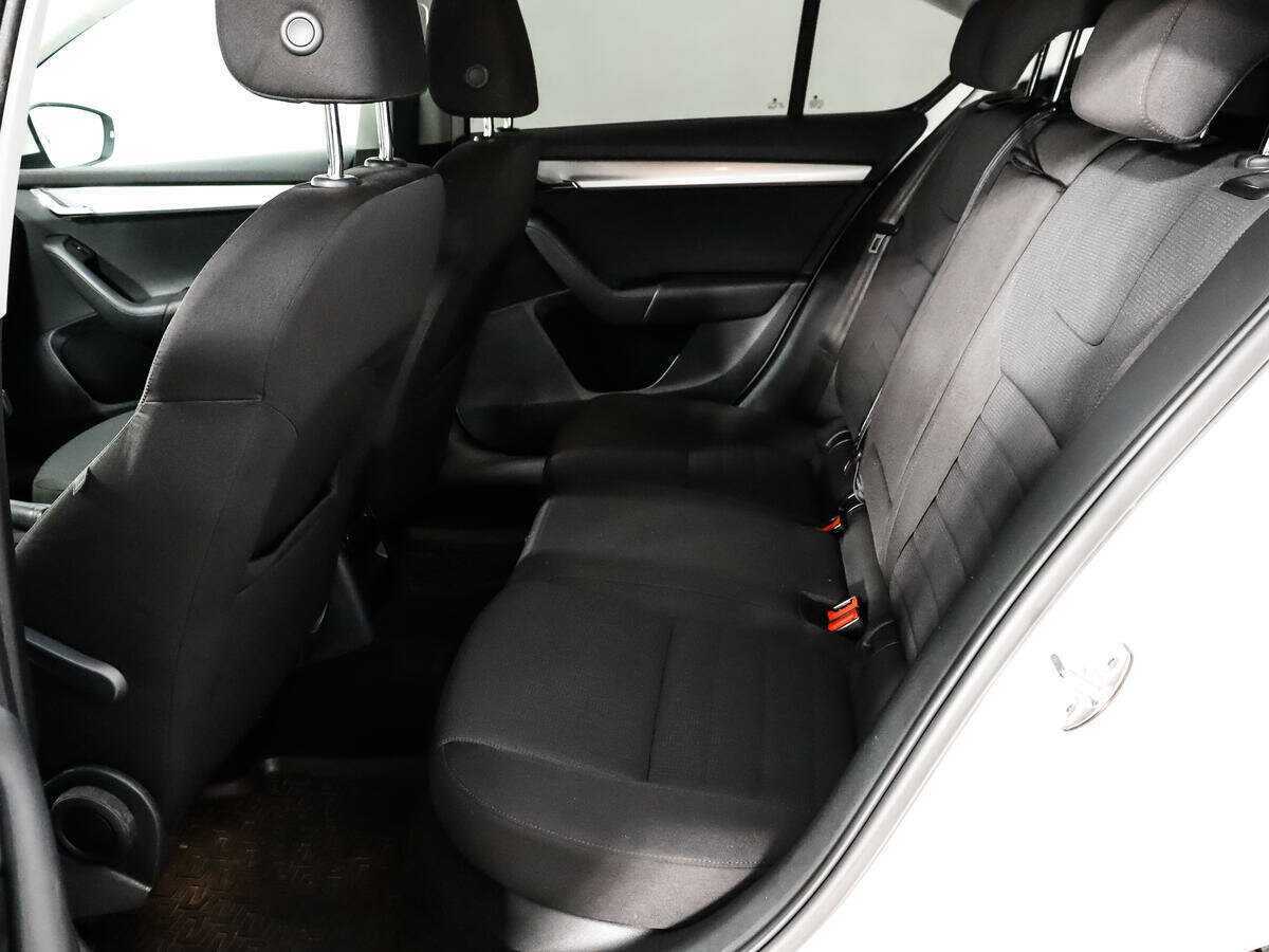 Шкода Октавия б/у, 2013, Роботизированная. Фото: #9