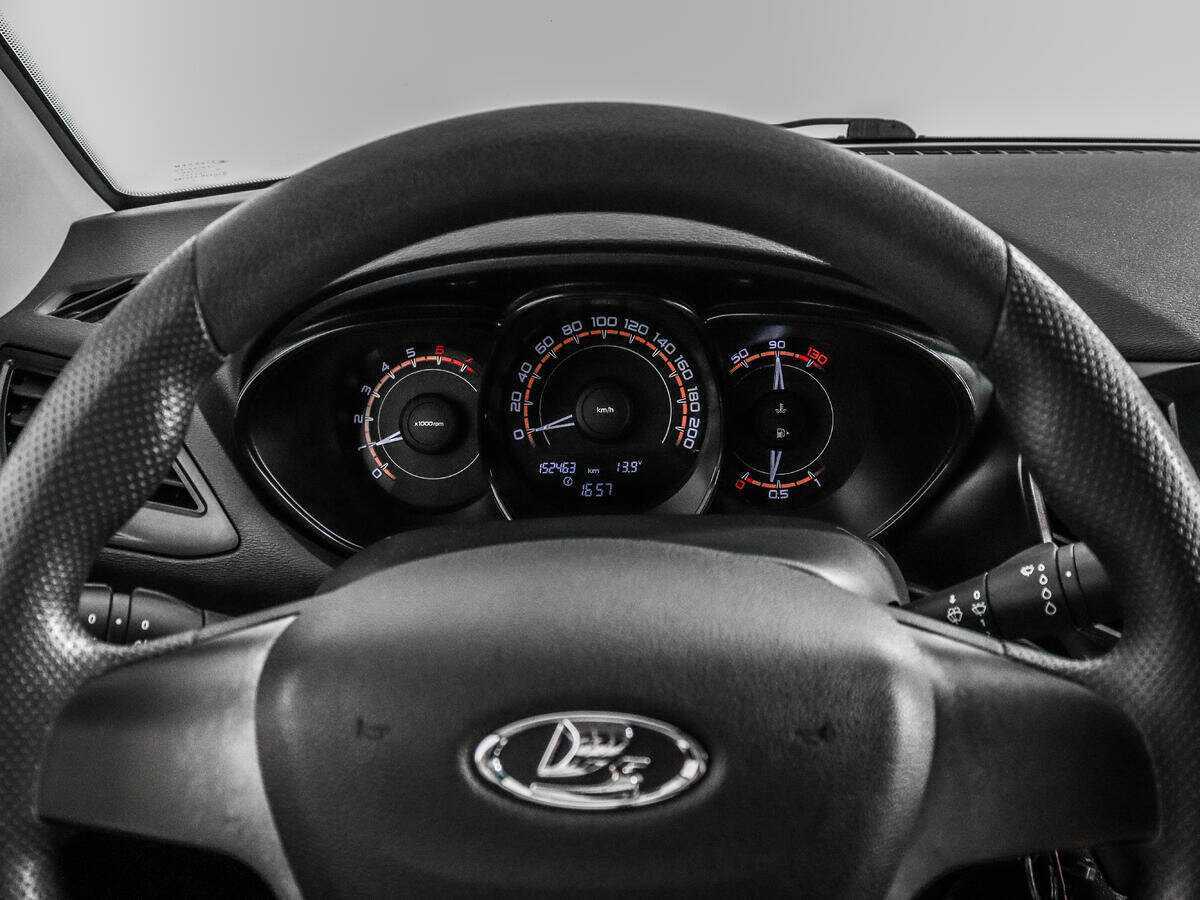 Лада (ВАЗ) Веста б/у, 2017, Механическая. Фото: #14