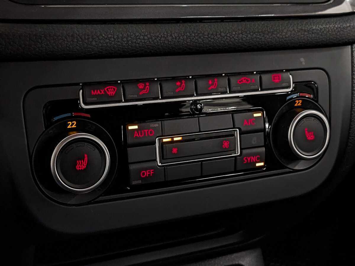 Фольксваген Тигуан б/у, 2013, Автоматическая. Фото: #18