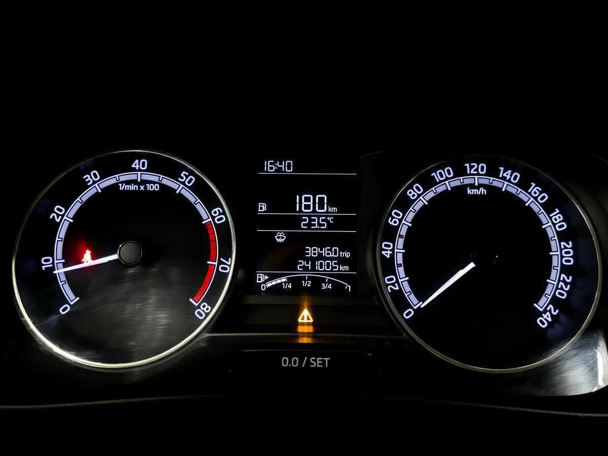 Шкода Рапид б/у, 2017, Механическая. Фото: #12