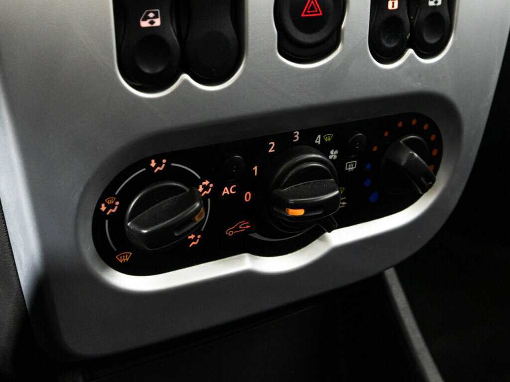 Рено Сандеро б/у, 2013, Механическая. Фото: #14