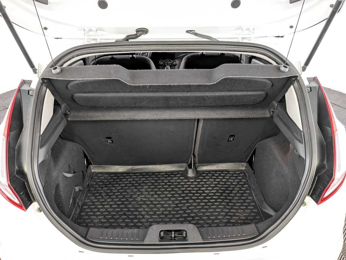 Форд Фиеста б/у, 2017, Роботизированная. Фото: #9