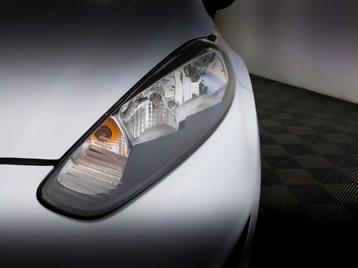 Форд Фиеста б/у, 2017, Роботизированная. Фото: #16