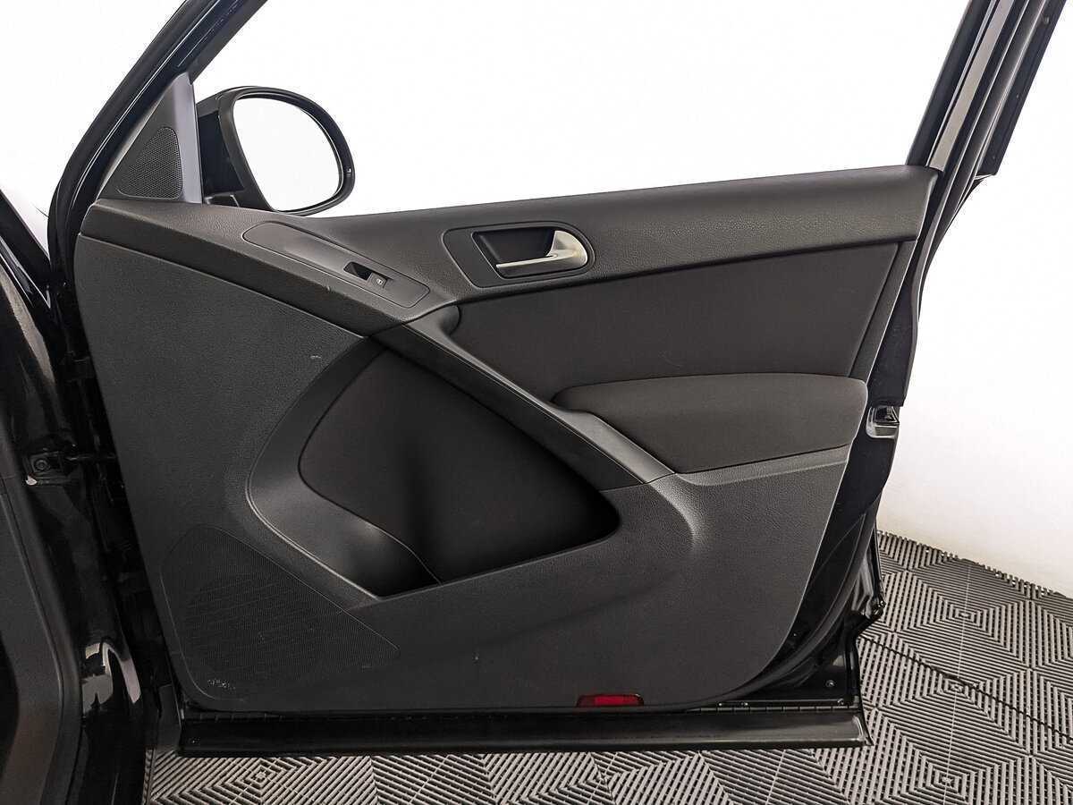 Фольксваген Тигуан б/у, 2015, Роботизированная. Фото: #23