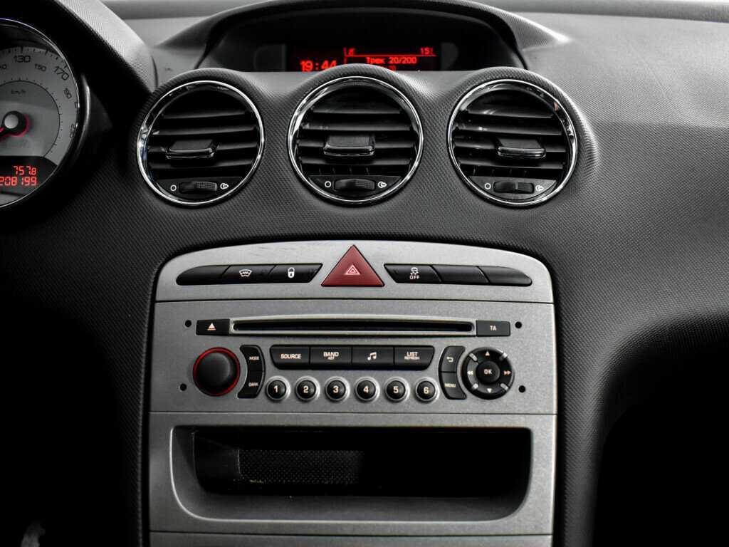 Пежо 408 б/у, 2016, Автоматическая. Фото: #13