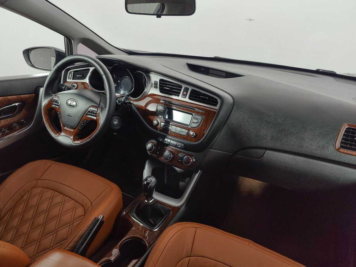 Киа Сид б/у, 2014, Механическая. Фото: #9