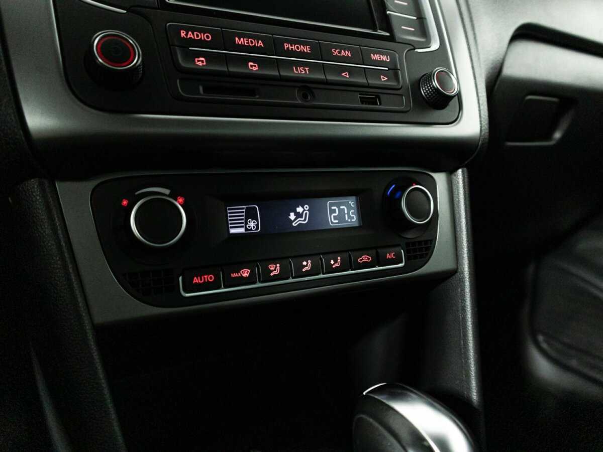 Фольксваген Поло б/у, 2015, Автоматическая. Фото: #12