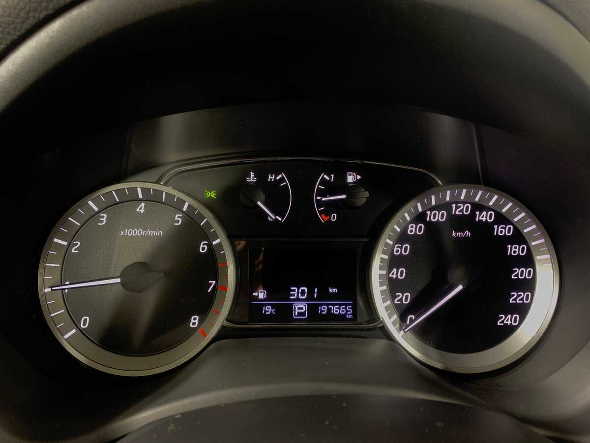 Ниссан Тиида б/у, 2015, Вариатор. Фото: #14