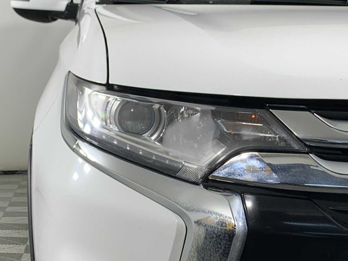 Митсубиши Оутлэндер б/у, 2017, Вариатор. Фото: #9