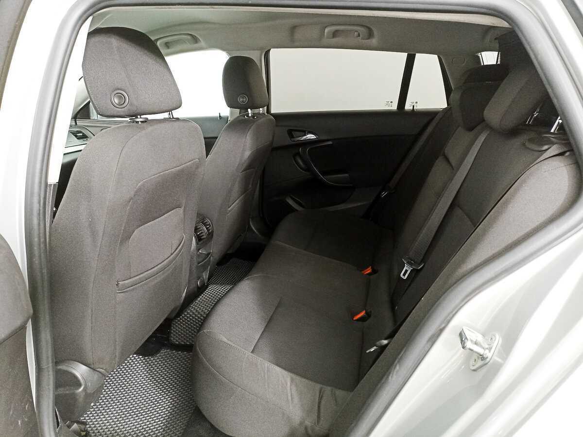 Опель Инсигния б/у, 2012, Механическая. Фото: #8