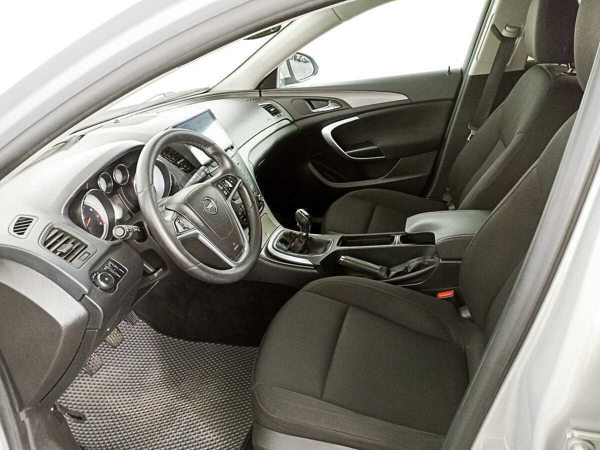 Опель Инсигния б/у, 2012, Механическая. Фото: #12