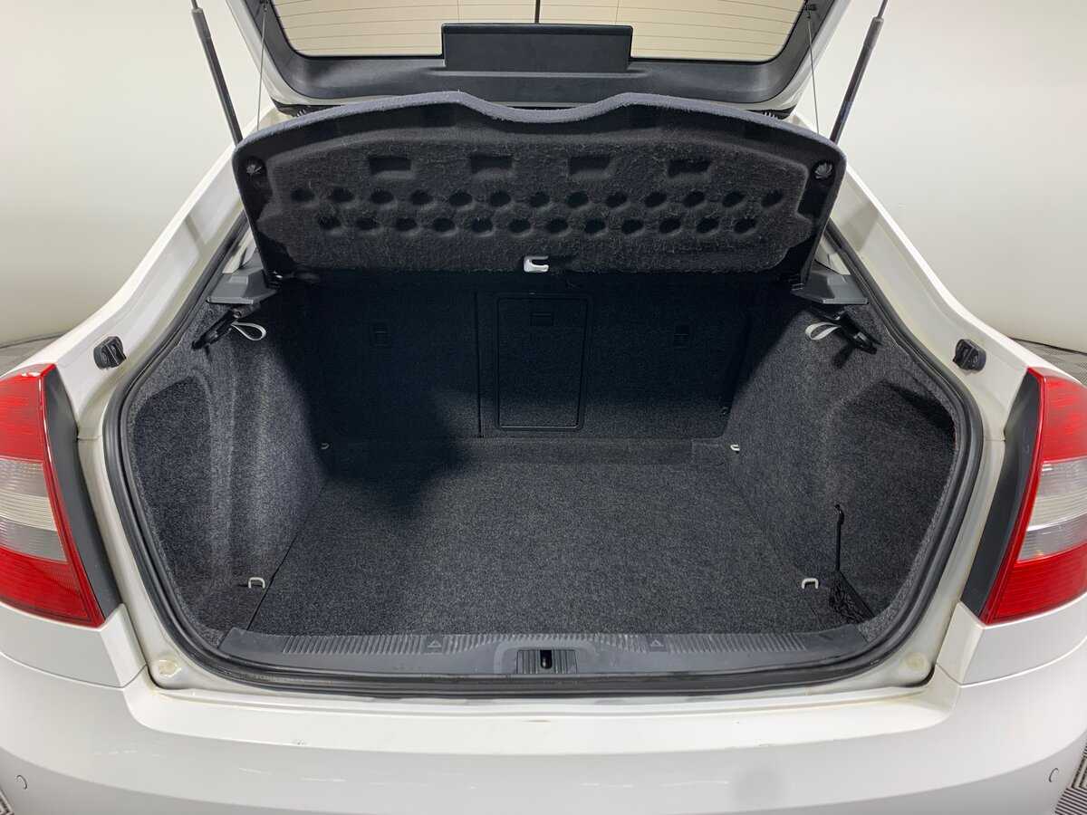 Шкода Октавия б/у, 2012, Автоматическая. Фото: #18