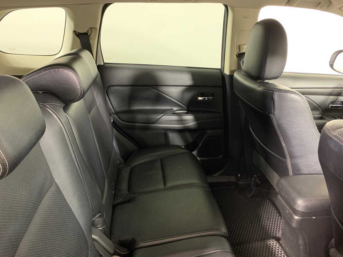 Митсубиши Оутлэндер б/у, 2016, Вариатор. Фото: #17