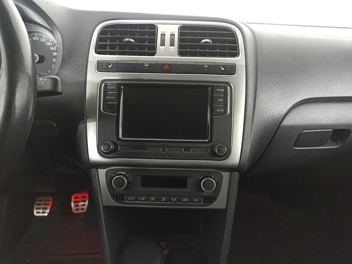 Фольксваген Поло б/у, 2017, Механическая. Фото: #14